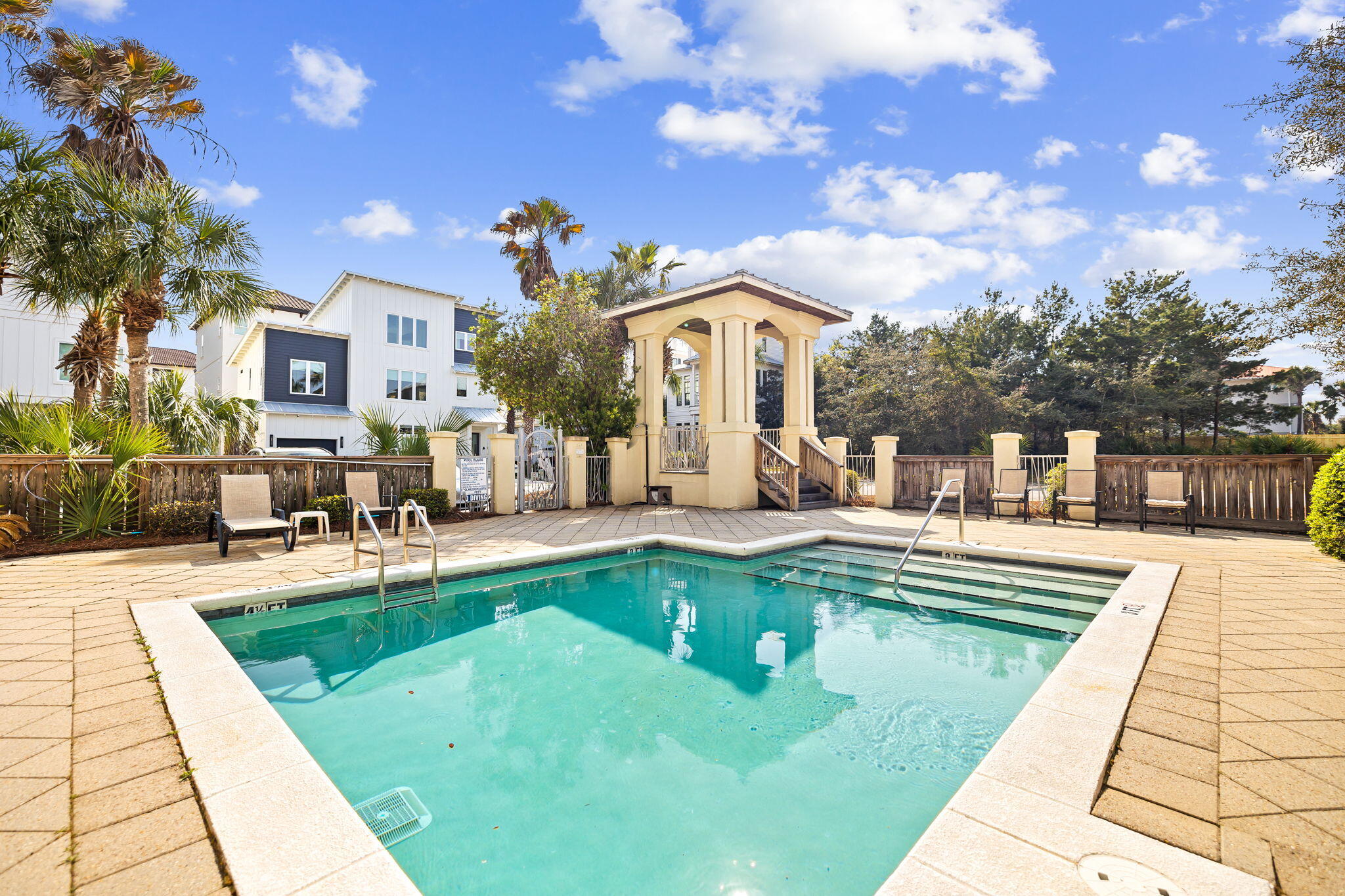 COTTAGES AT SEAGROVE - Residential