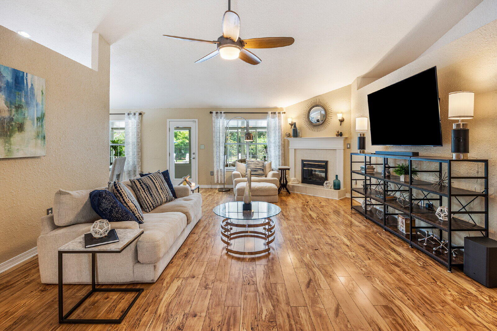 DRIFTWOOD ESTATES - Residential Lease