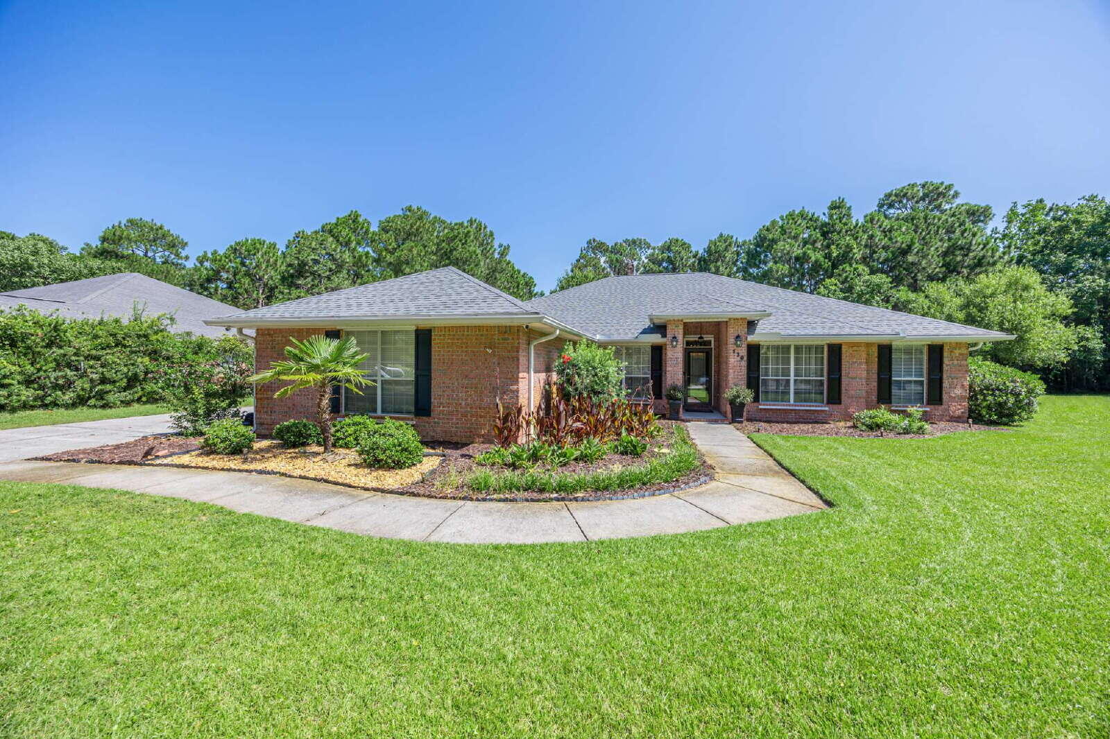 DRIFTWOOD ESTATES - Residential Lease