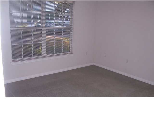 OAKS THE - Residential Lease