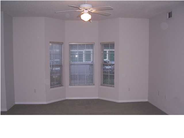 OAKS THE - Residential Lease