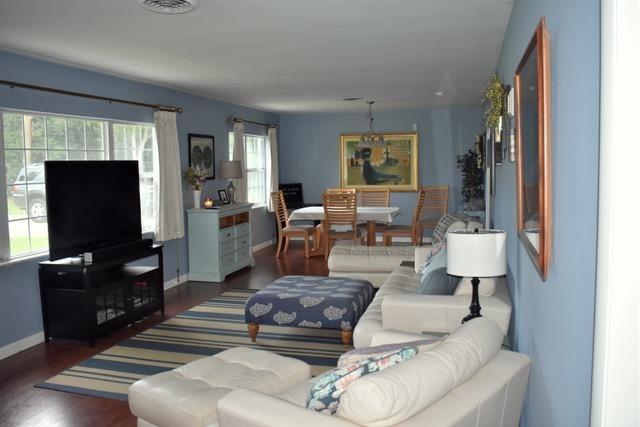 WOODLAND SHORES - Residential Lease