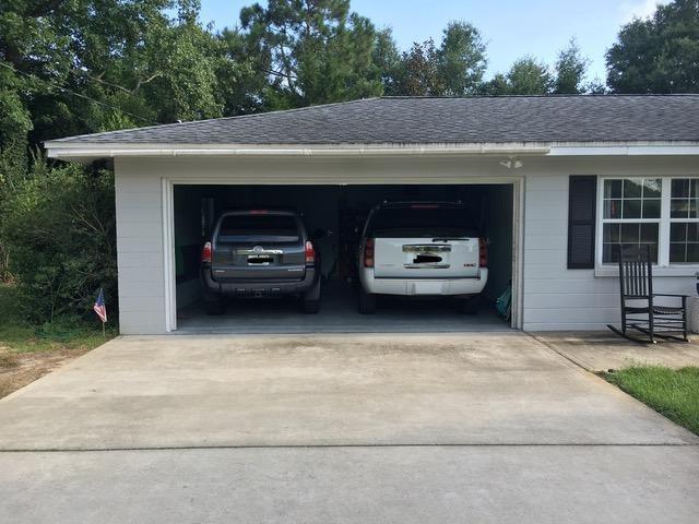 WOODLAND SHORES - Residential Lease