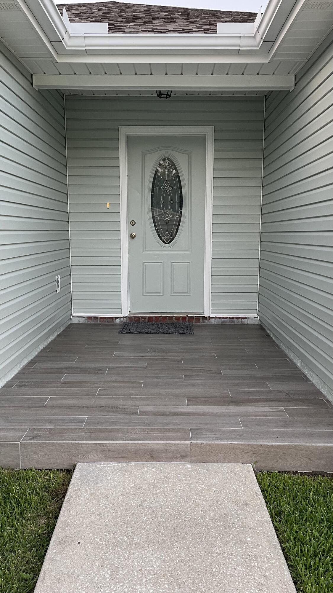 NAVARRE S/D 2ND ADDN - Residential Lease