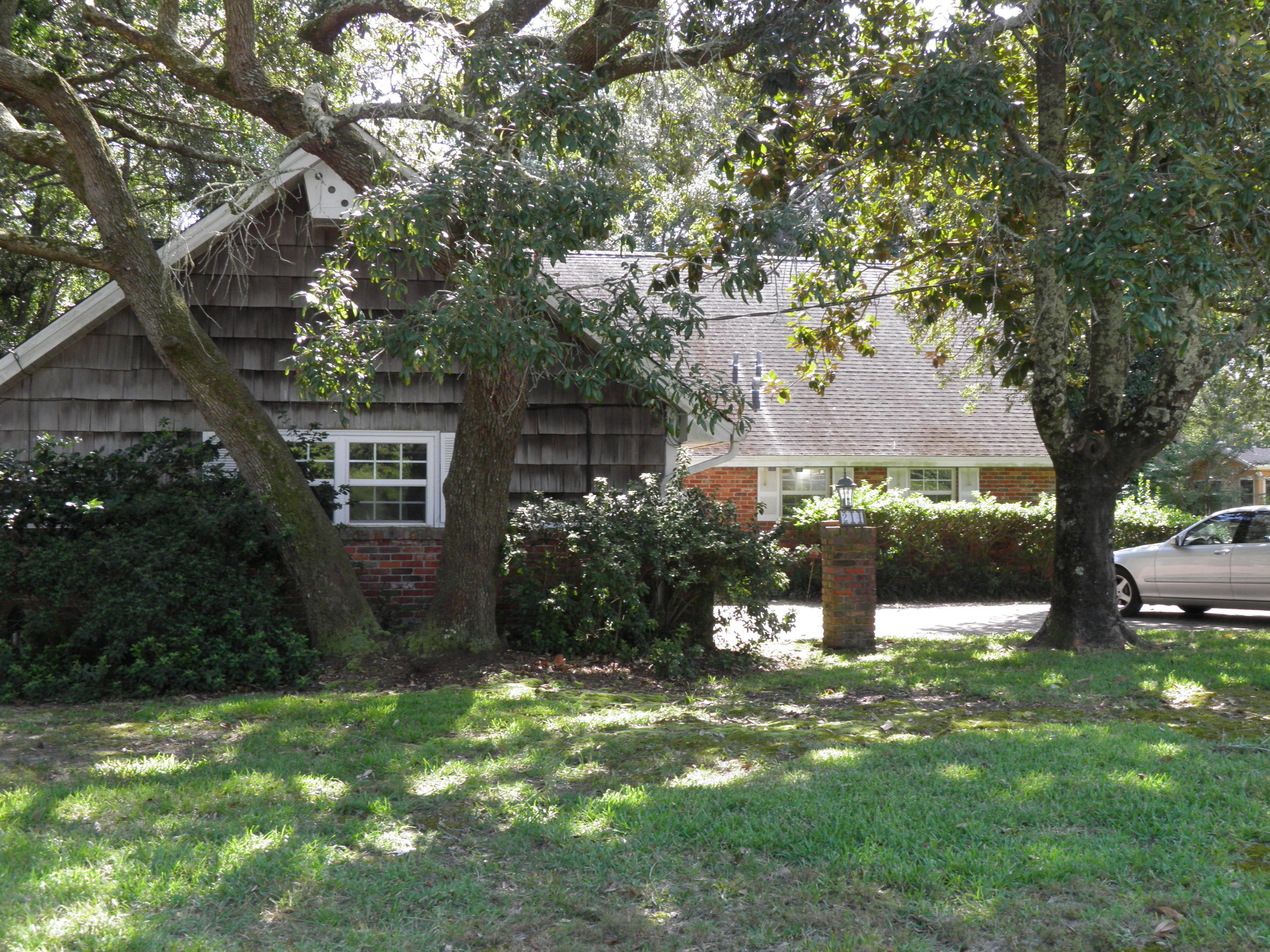COLONY ESTATES - Residential Lease