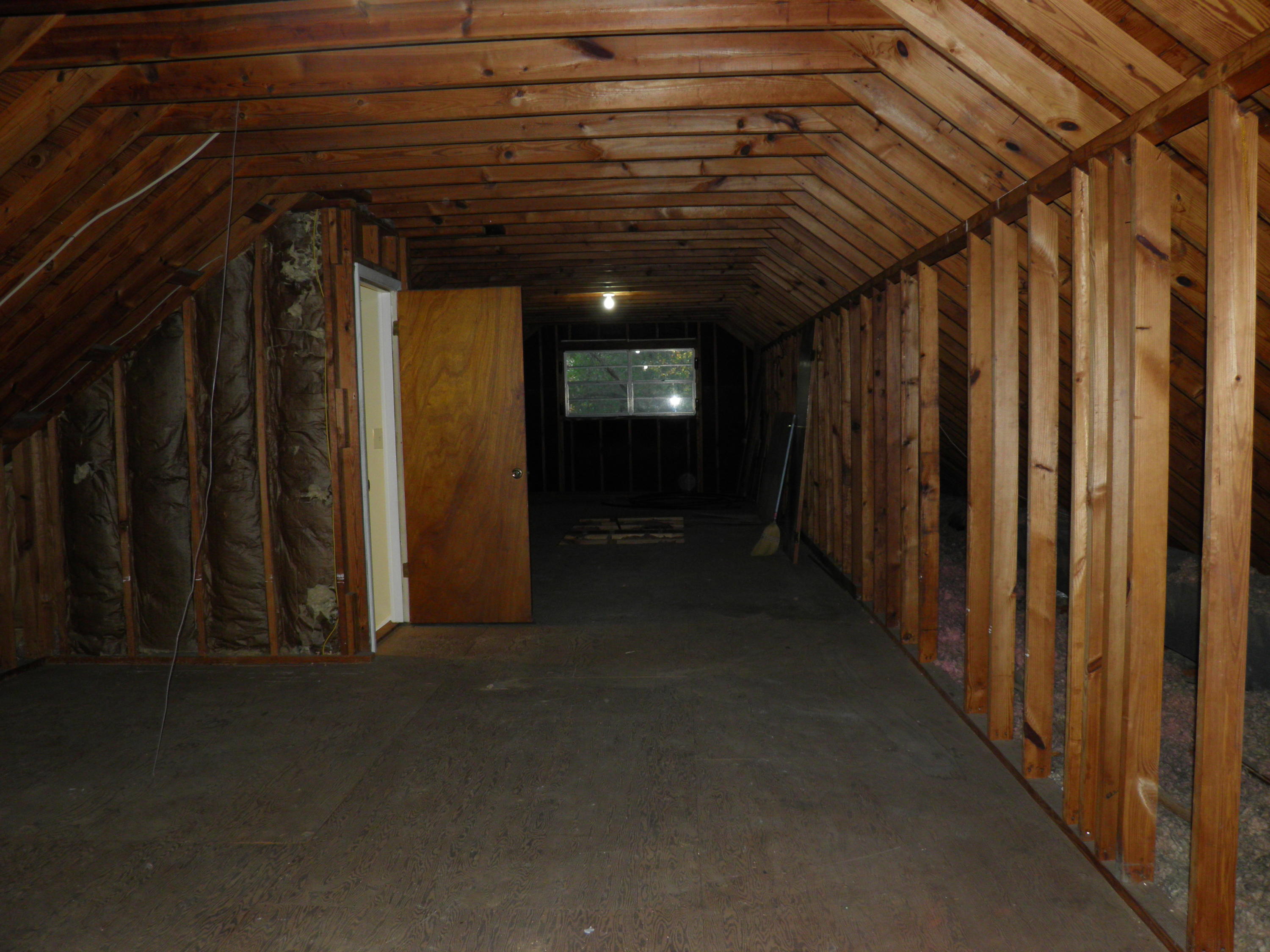 COLONY ESTATES - Residential Lease