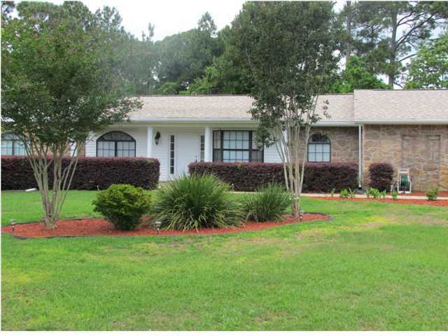 Large lot and spacious floor plan. Pool and hot tub in the fenced back yard. The two car garage is oversized. The home boasts a formal living area, a den with fireplace, and a nice Florida room with tile flooring. The home is available Oct. 13th. The Owner will consider a pet that is less the 50 pounds, fully housebroken and spayed or neutered. There is a $255 non refundable pet fee paid at time of lease signing. NO SMOKING! Reminder- anyone 18 years or older wishing to live in the property must fill out an application.