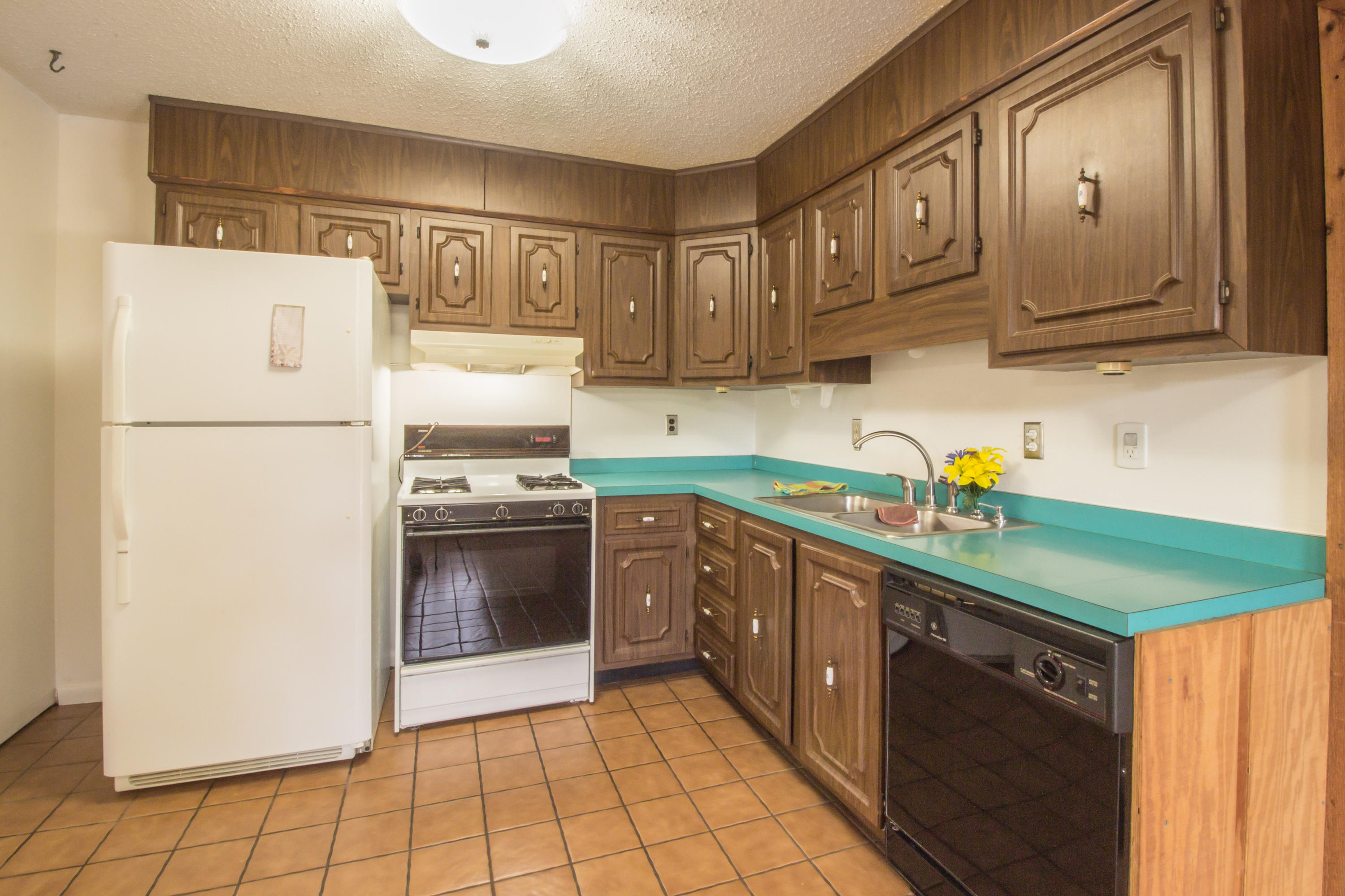 WYNNEHAVEN BEACH ESTATES - Residential