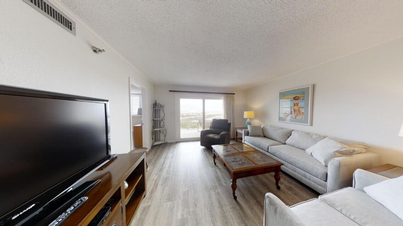 ISLANDER CONDO PH 2 - Residential