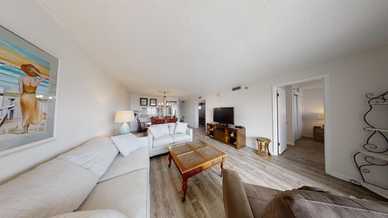 ISLANDER CONDO PH 2 - Residential