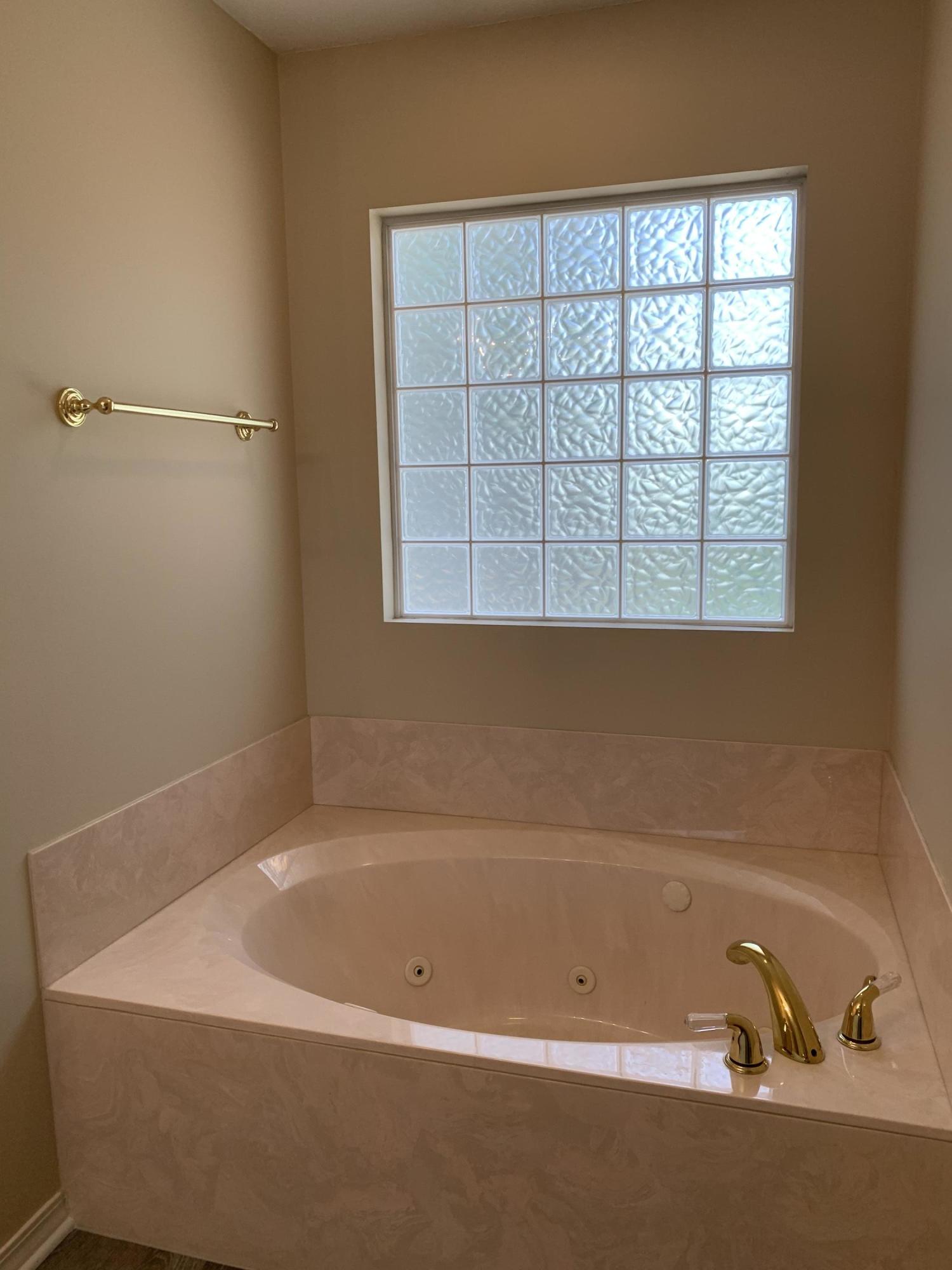 NORTH RIDGE CREEK S/D - Residential Lease