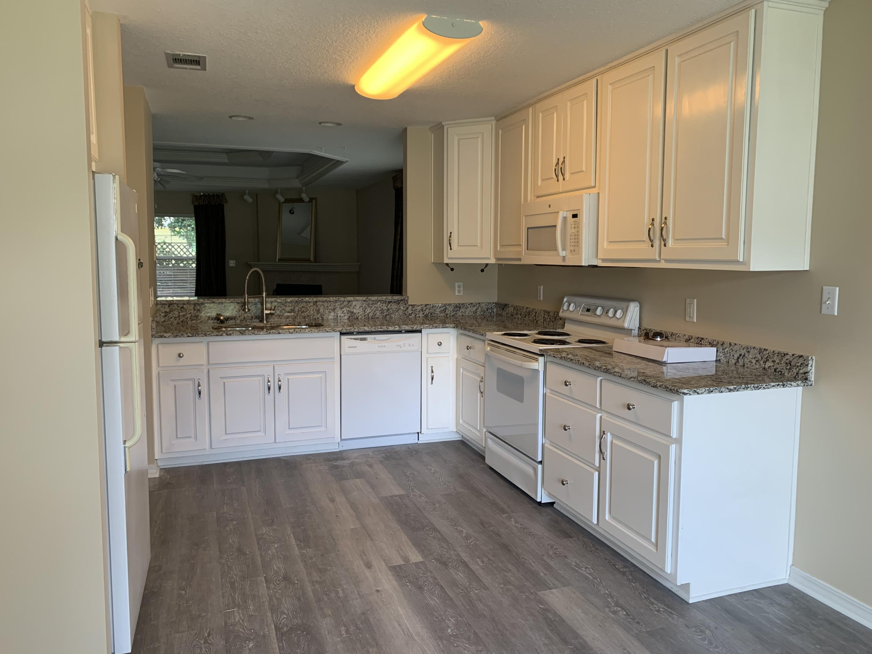 NORTH RIDGE CREEK S/D - Residential Lease