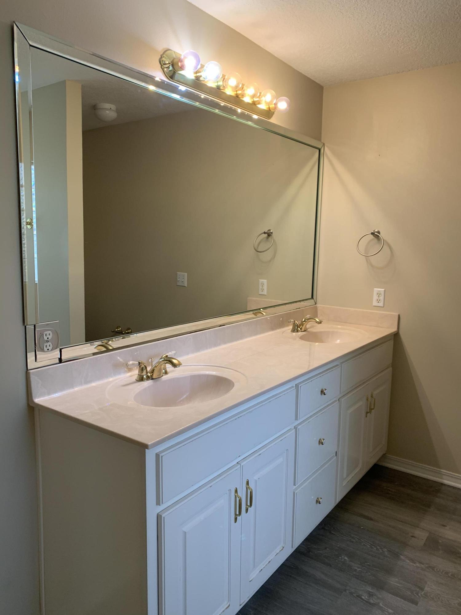 NORTH RIDGE CREEK S/D - Residential Lease