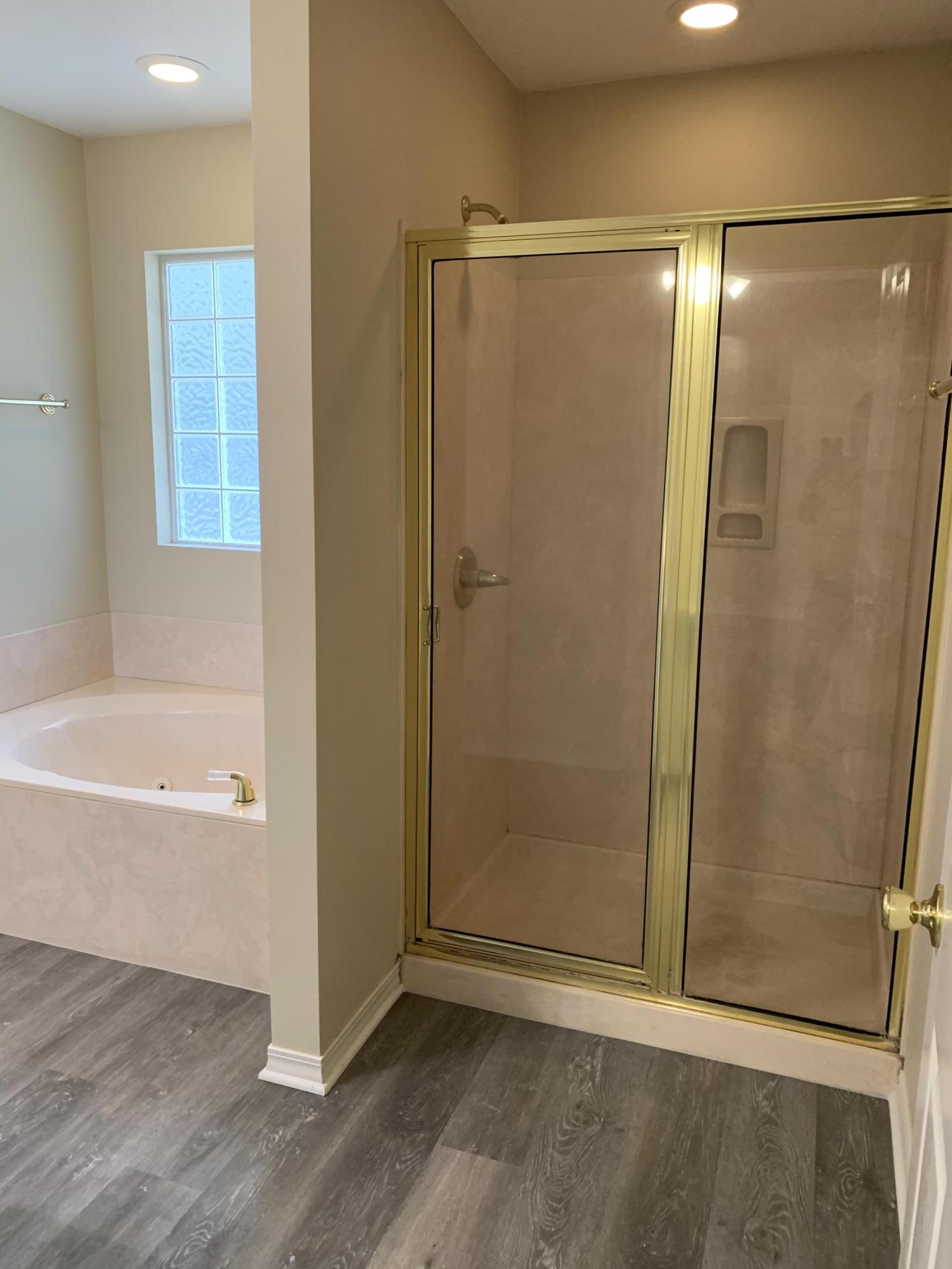 NORTH RIDGE CREEK S/D - Residential Lease