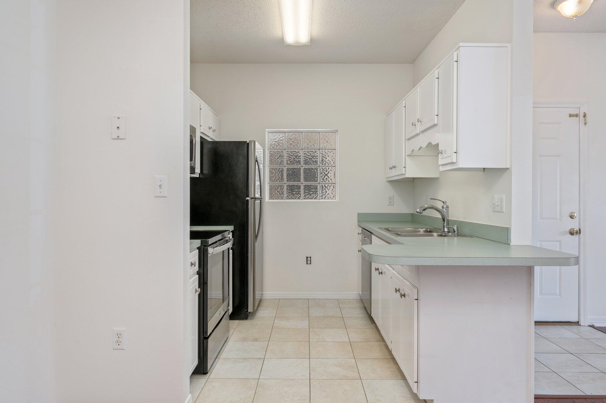 THE OAKS AT NICEVILLE - Residential
