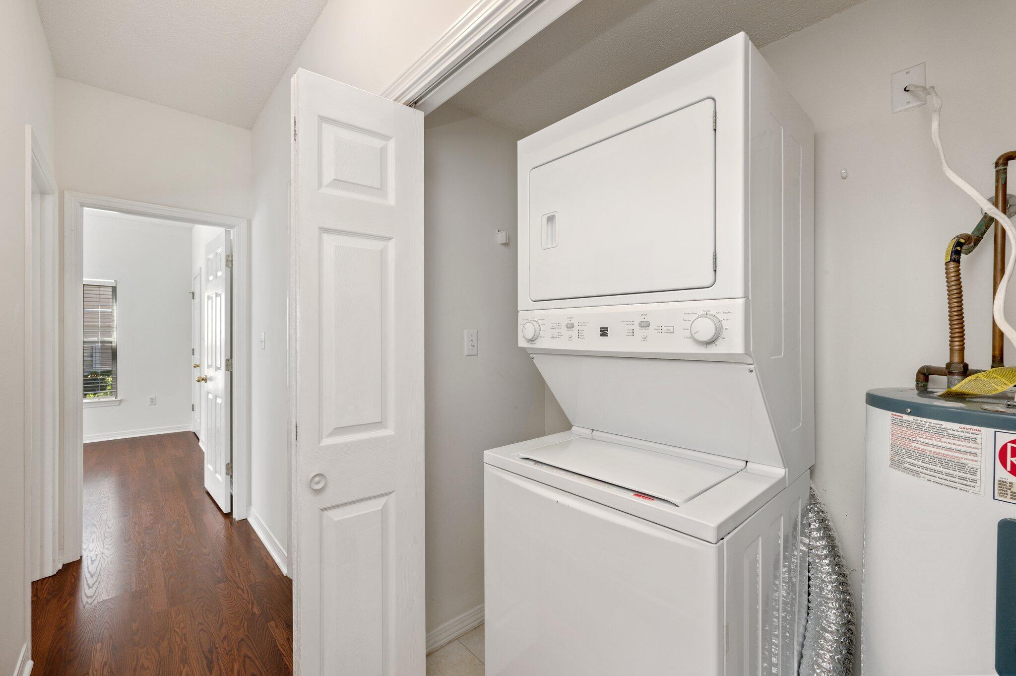 THE OAKS AT NICEVILLE - Residential