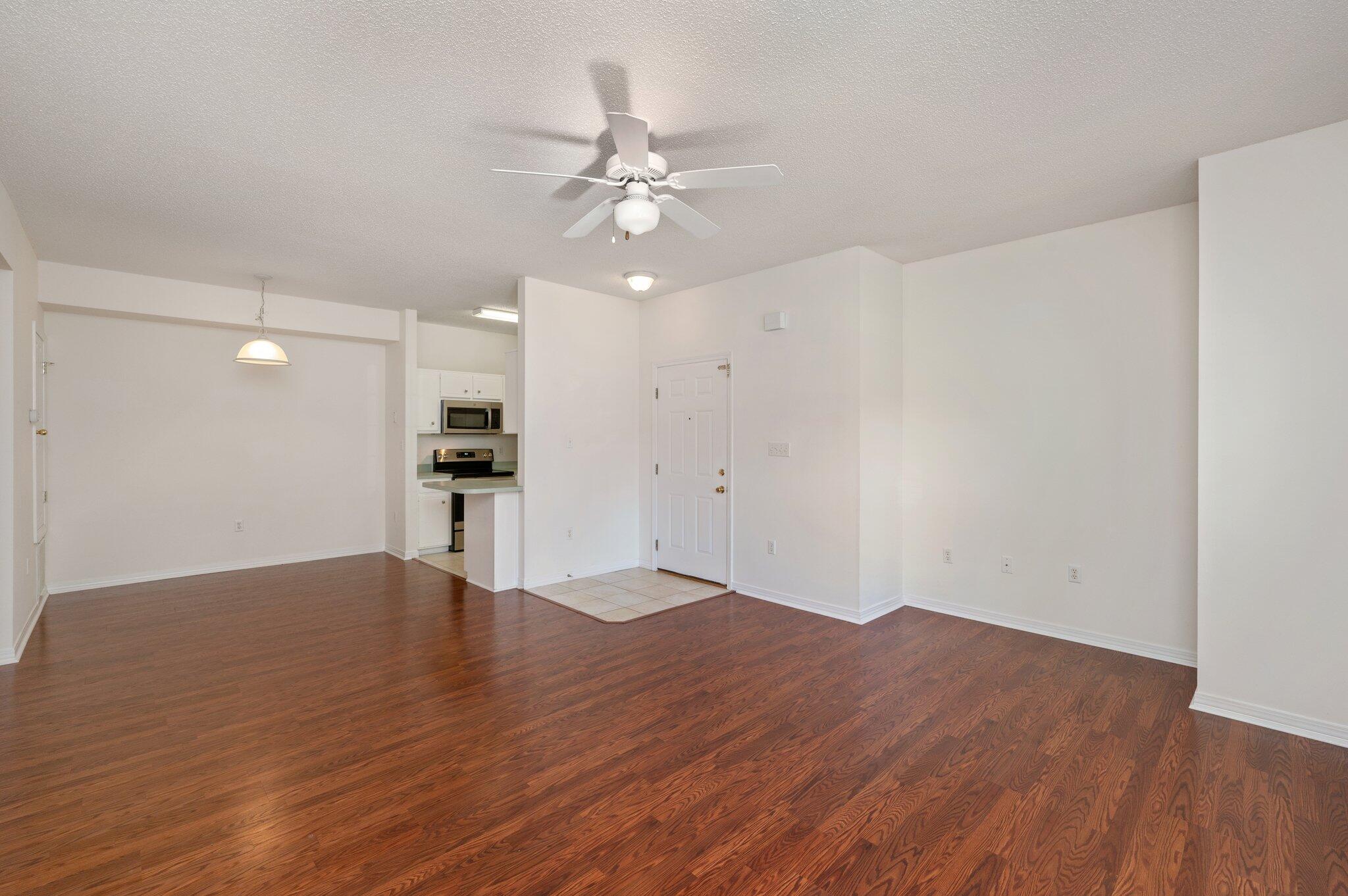 THE OAKS AT NICEVILLE - Residential