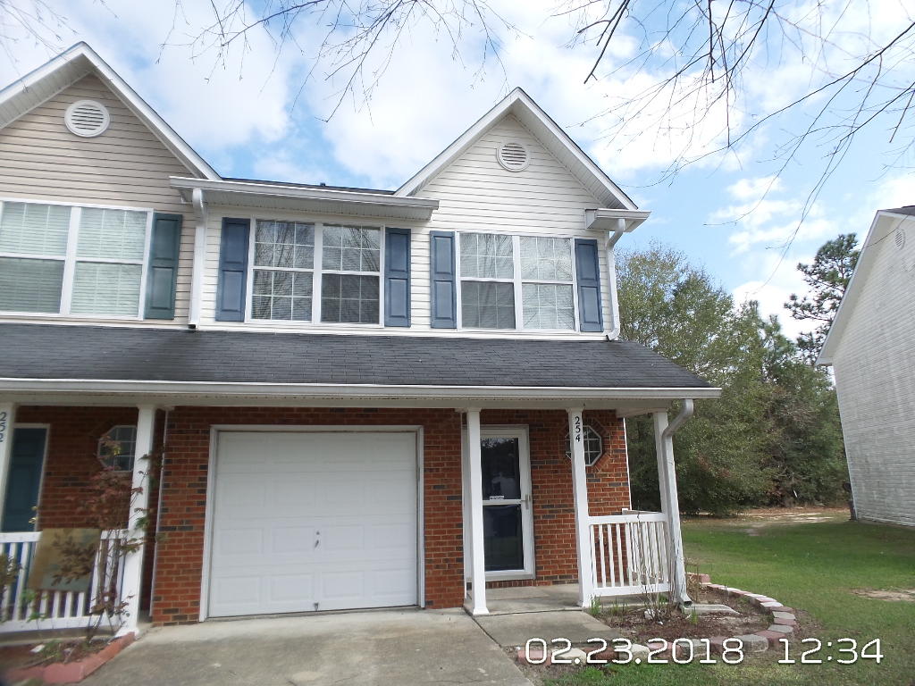 ROLLING PINES - Residential Lease