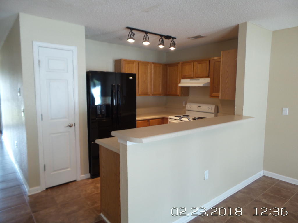 ROLLING PINES - Residential Lease