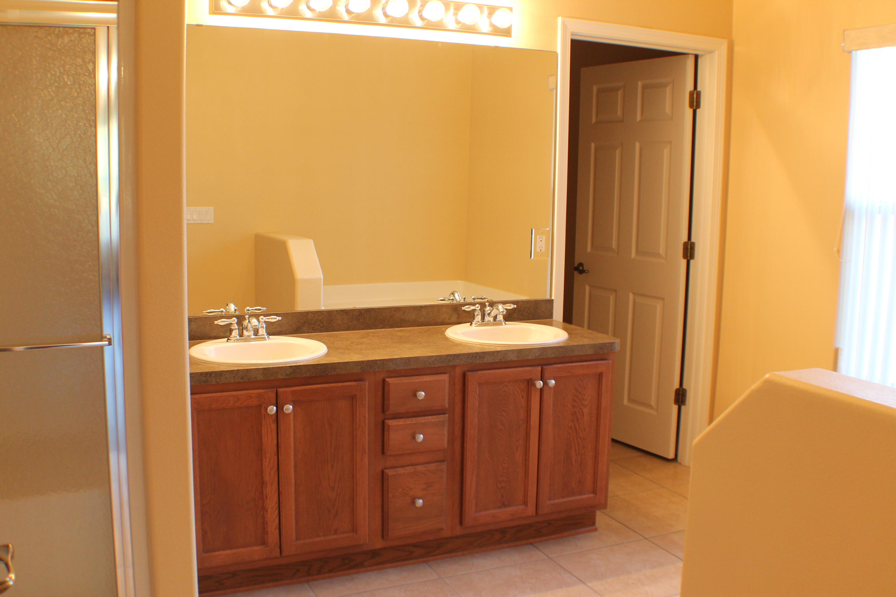 CARNEGIE HILLS PH 1 - Residential Lease