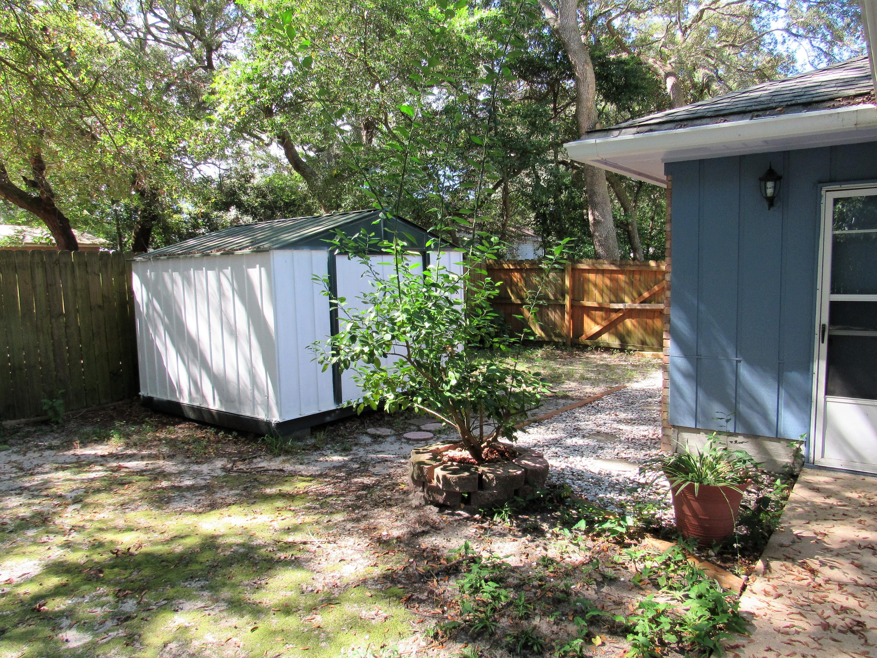 PALM CREST - Residential Lease