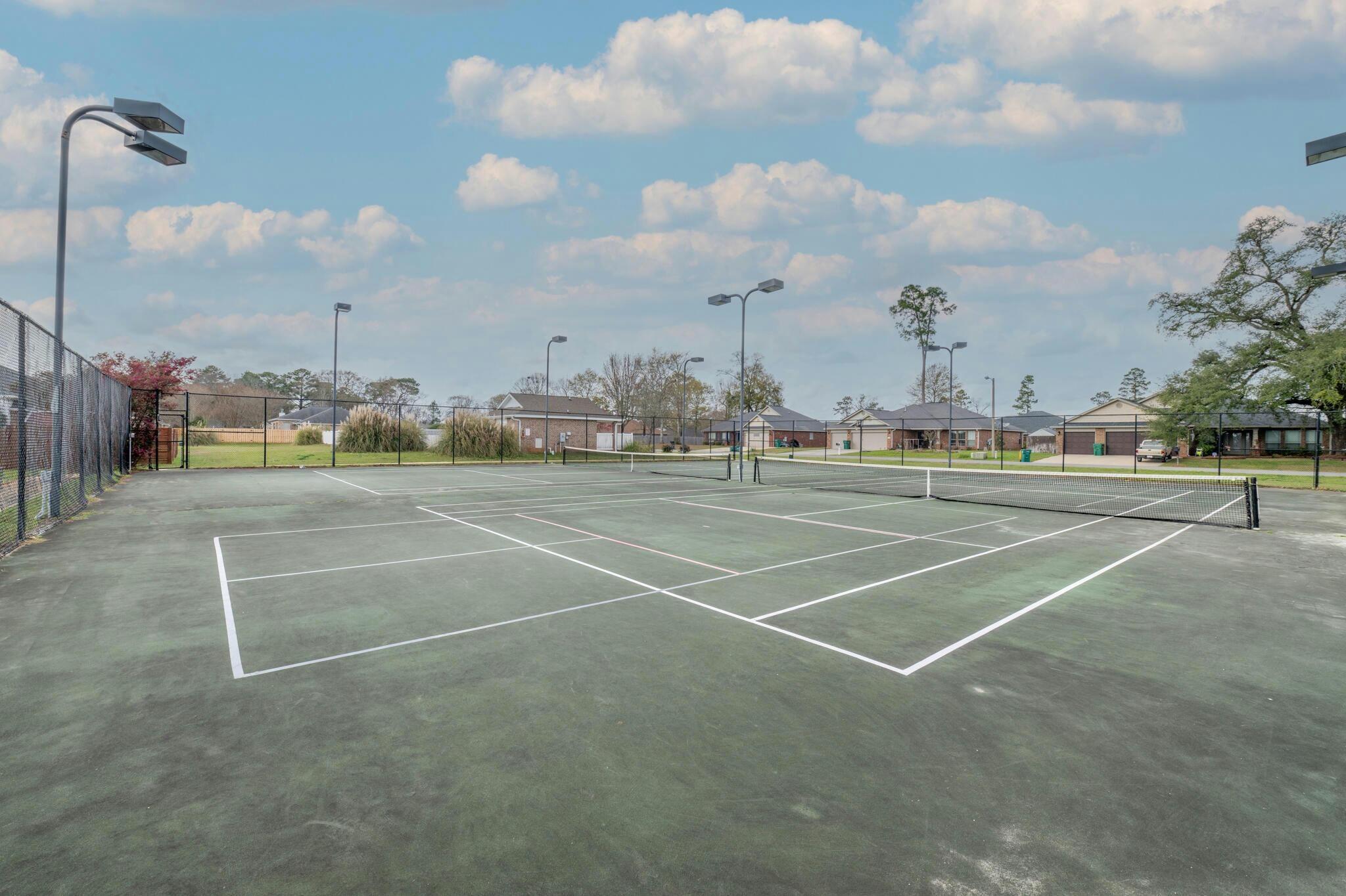 BROOKE ESTATES PH III - Residential Lease