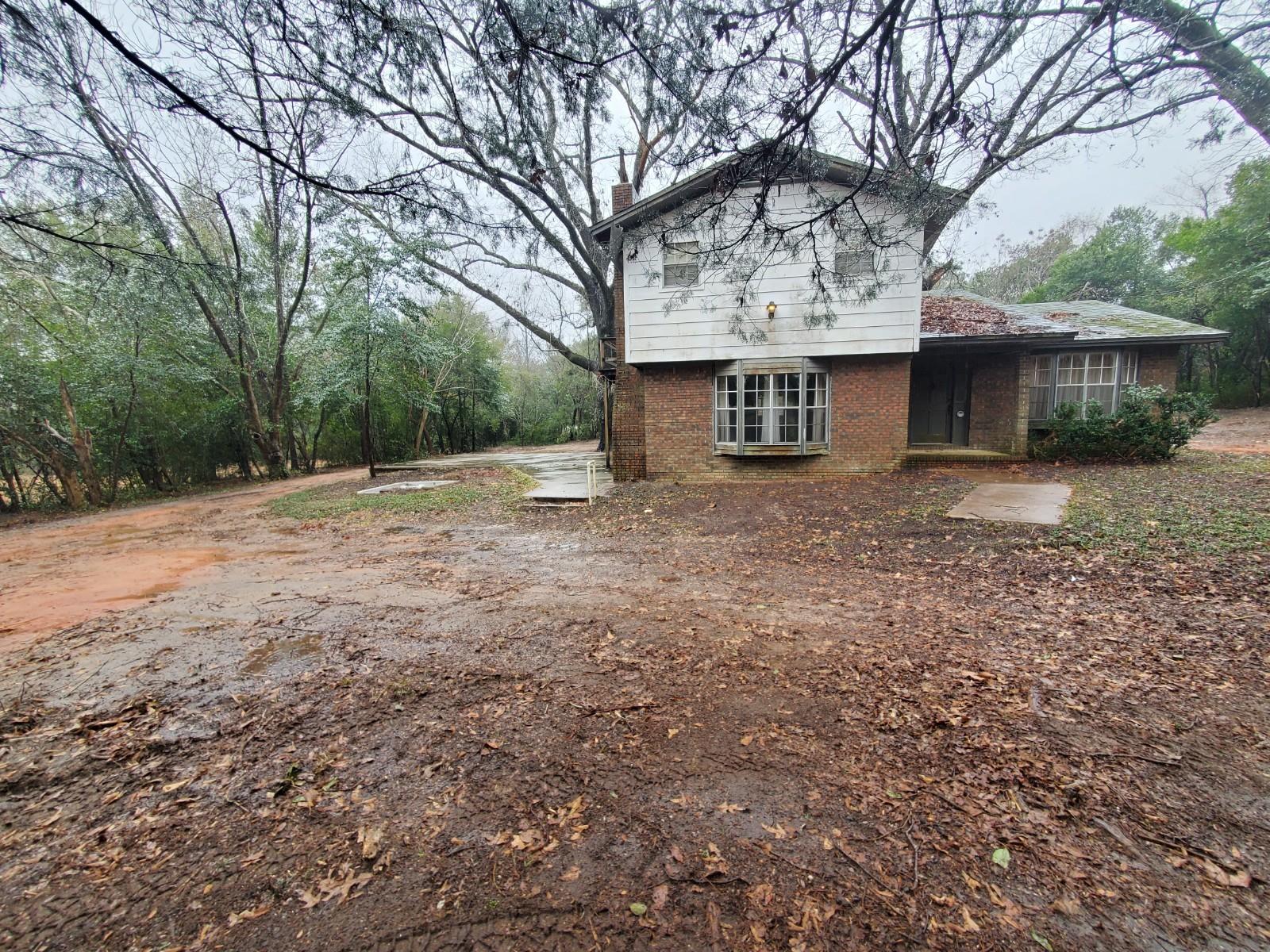 CRESTVIEW - Residential