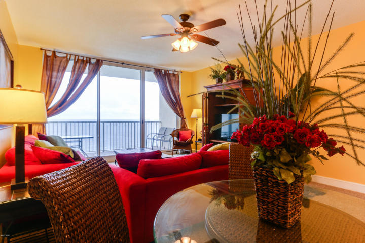 MAJESTIC BEACH TOWERS II - Residential