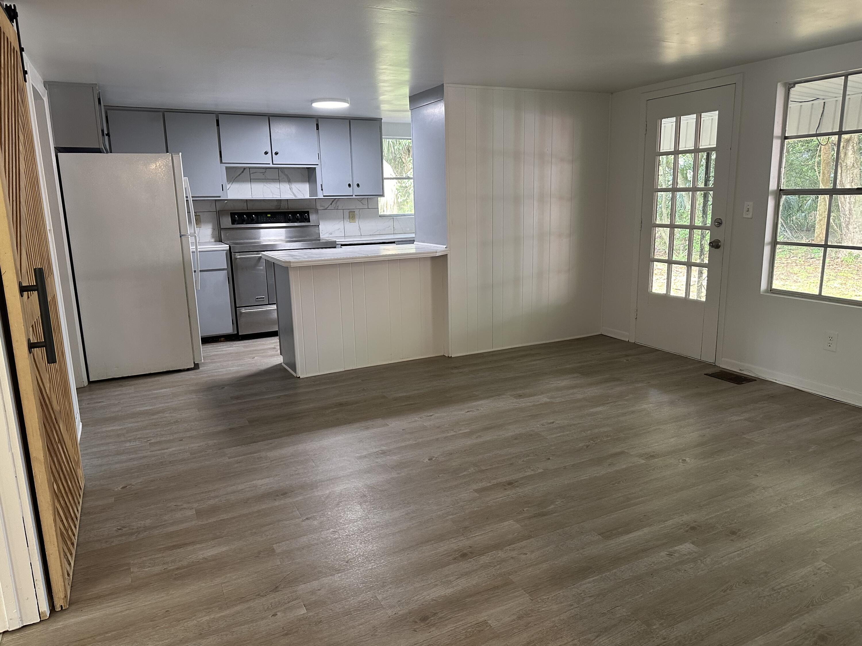GARNIERS BEACH - Residential Lease