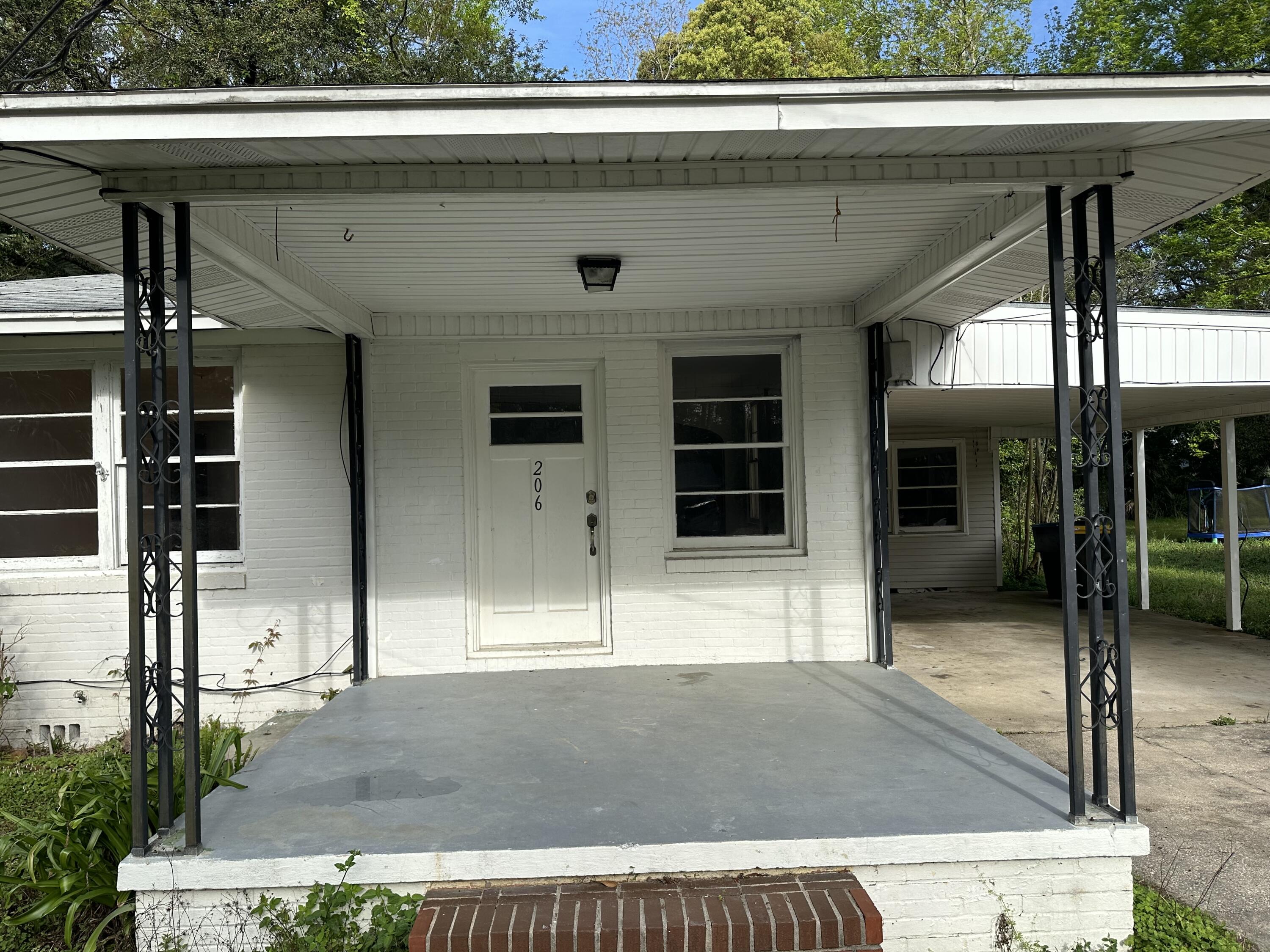 GARNIERS BEACH - Residential Lease