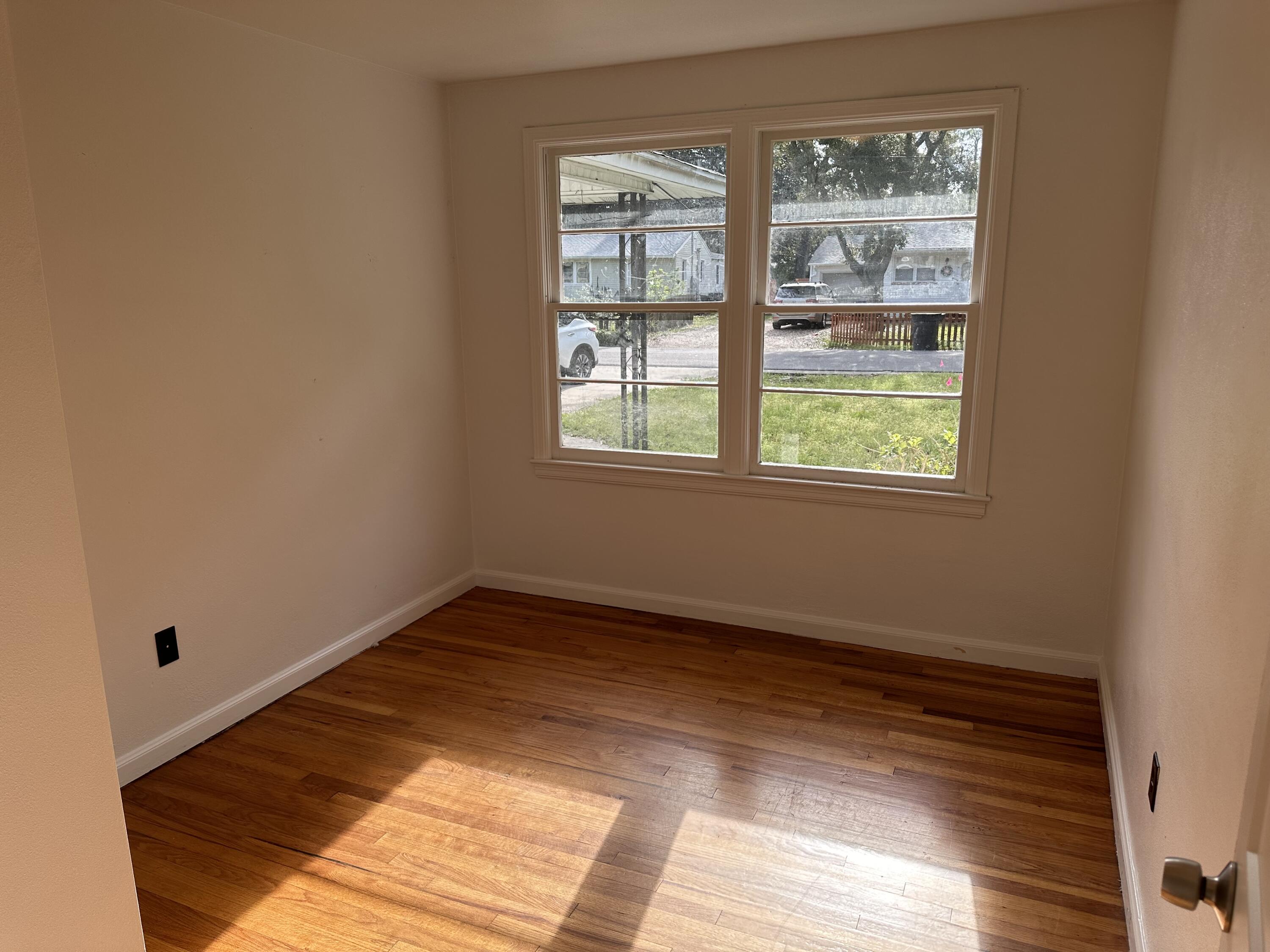 GARNIERS BEACH - Residential Lease