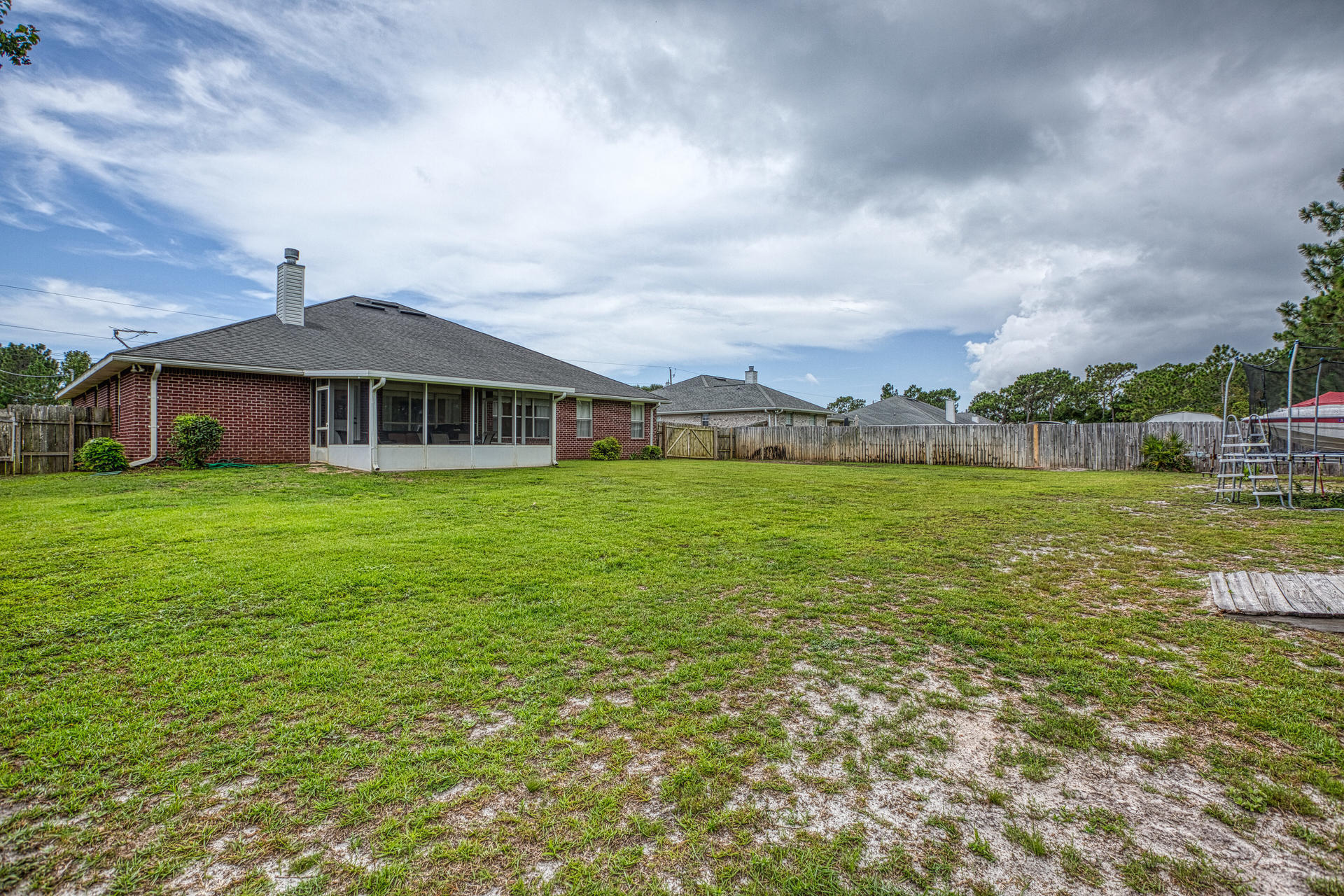 HOLLEY BY THE SEA - Residential