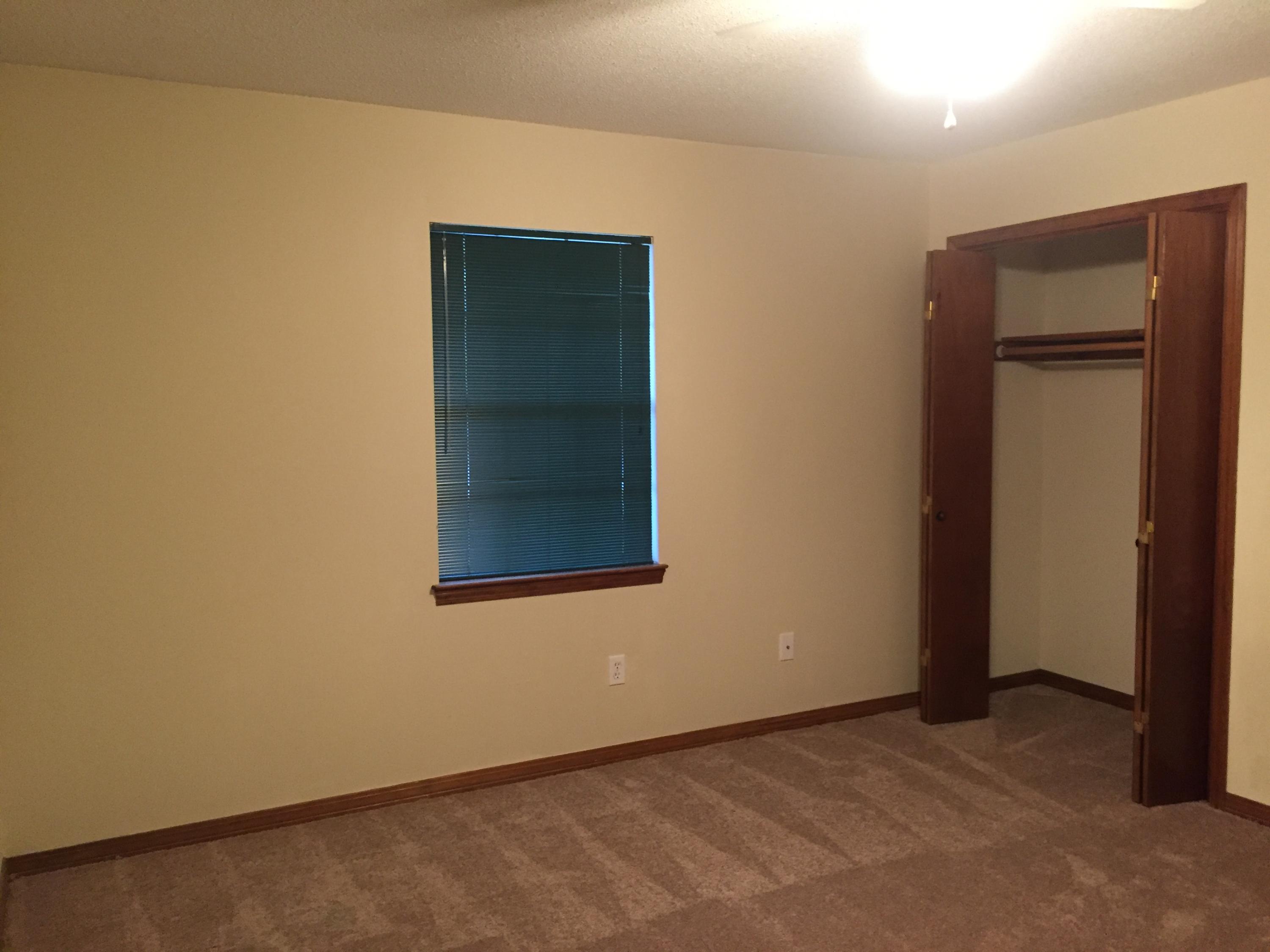 LAUREL OAKS S/D - Residential Lease