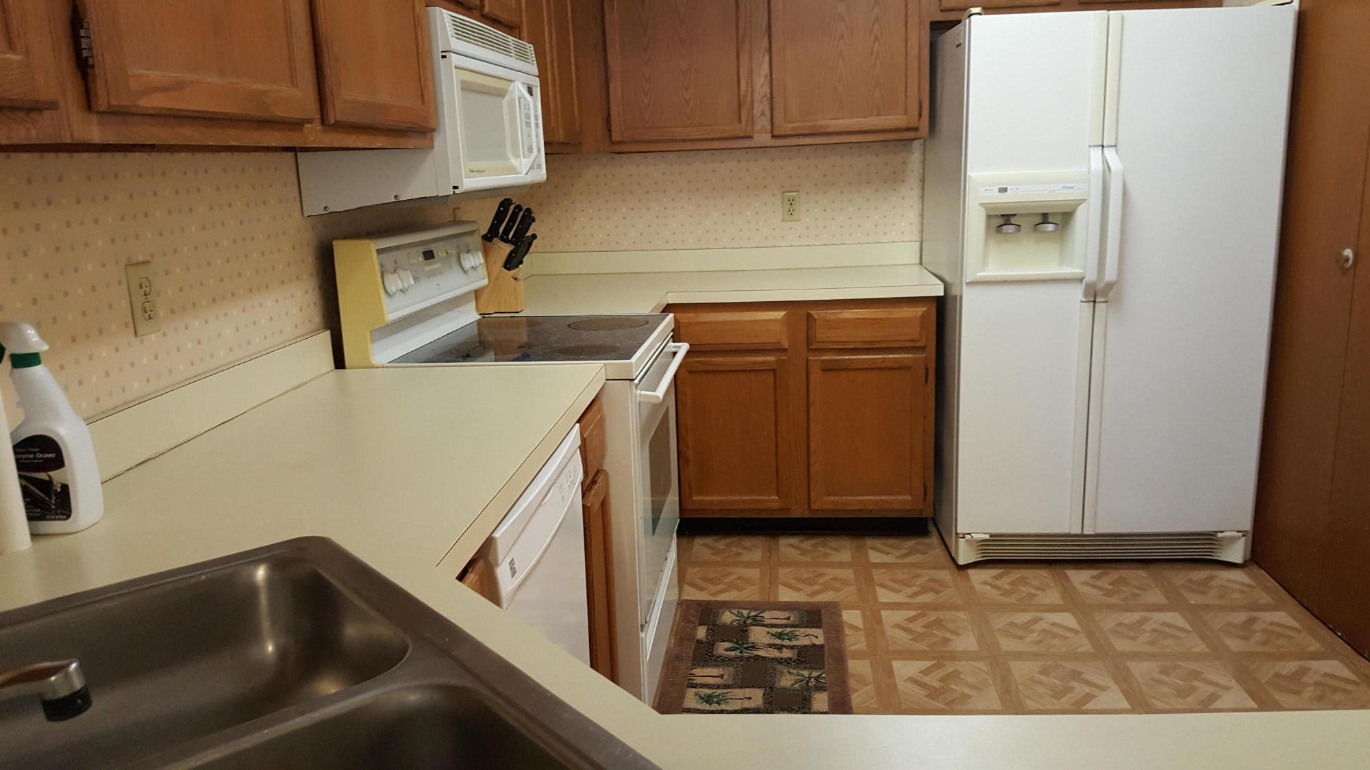 GARDEN OAKS CONDO - Residential Lease