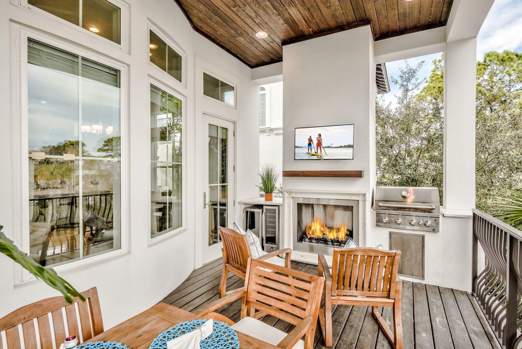 PALMEIRA VILLAS AT SEAGROVE - Residential