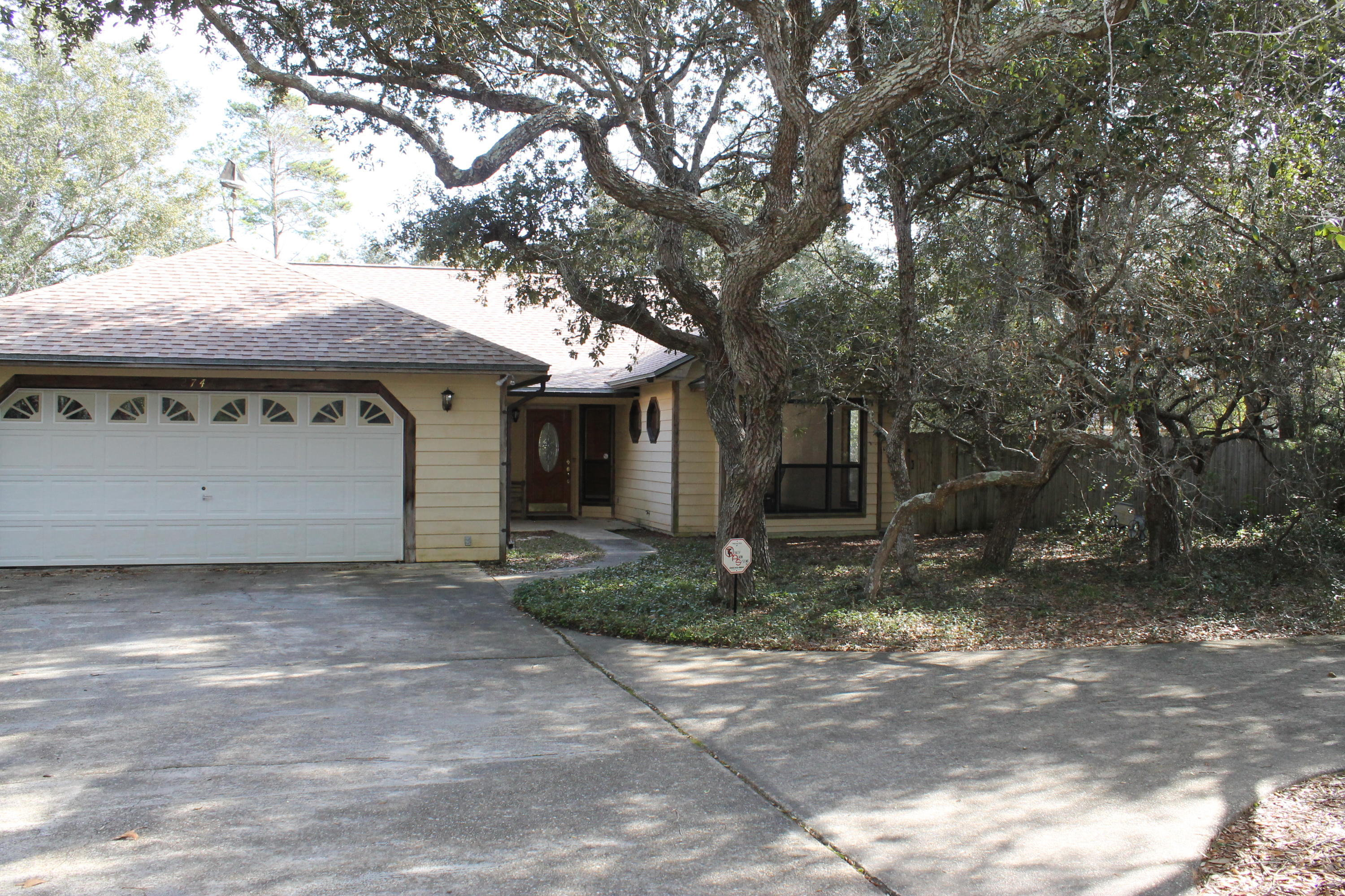 HOLLEY BY THE SEA, 1ST CORR - Residential