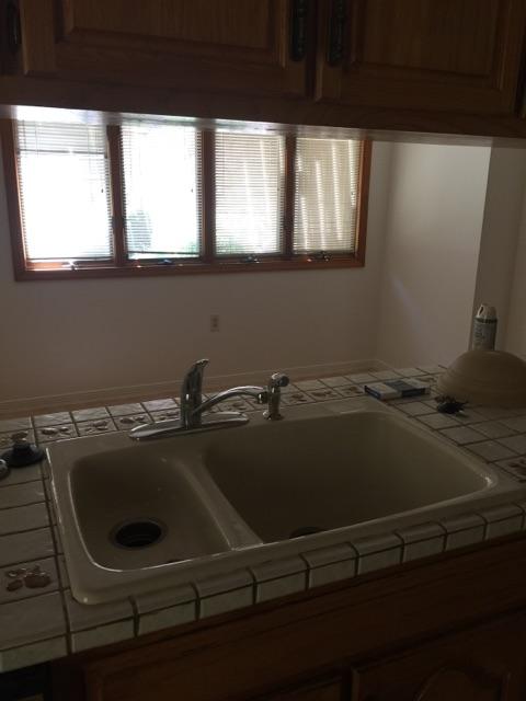 DONLABROOK GARDYNS - Residential Lease