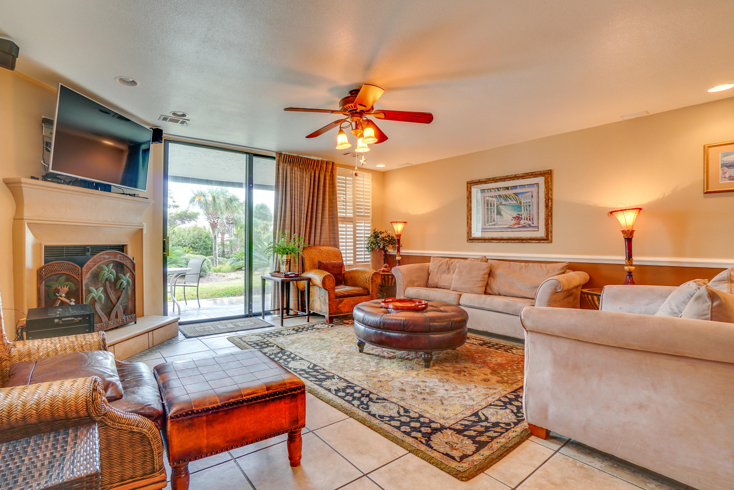 MAINSAIL TOWNHOMES - Residential