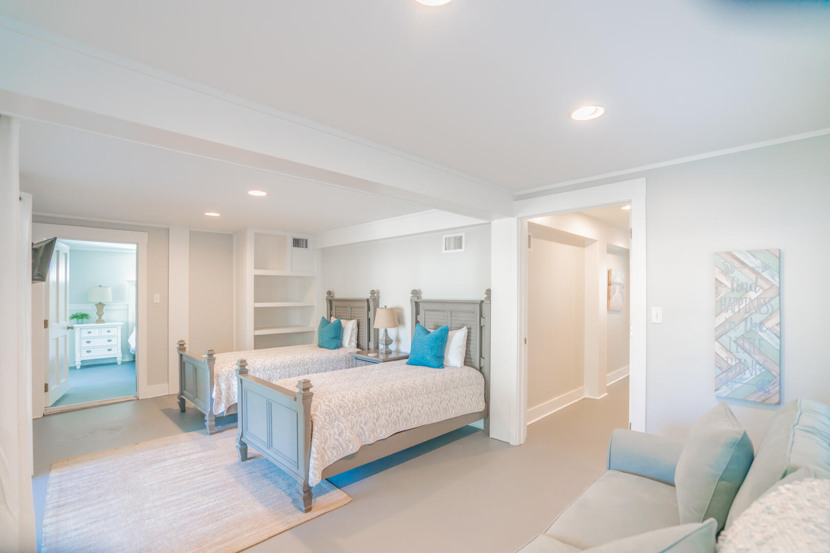 EASTERN LAKE ESTATES - Residential