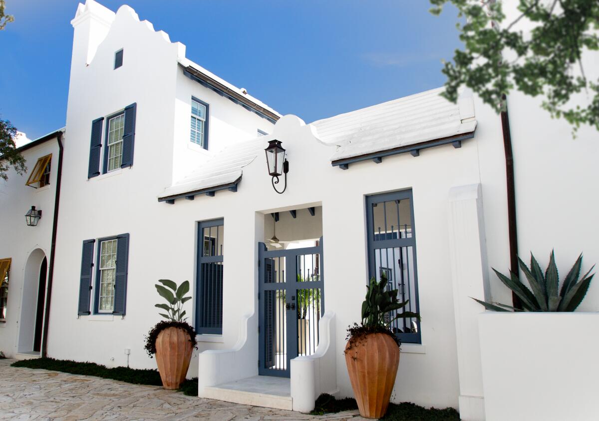 ALYS BEACH - Residential
