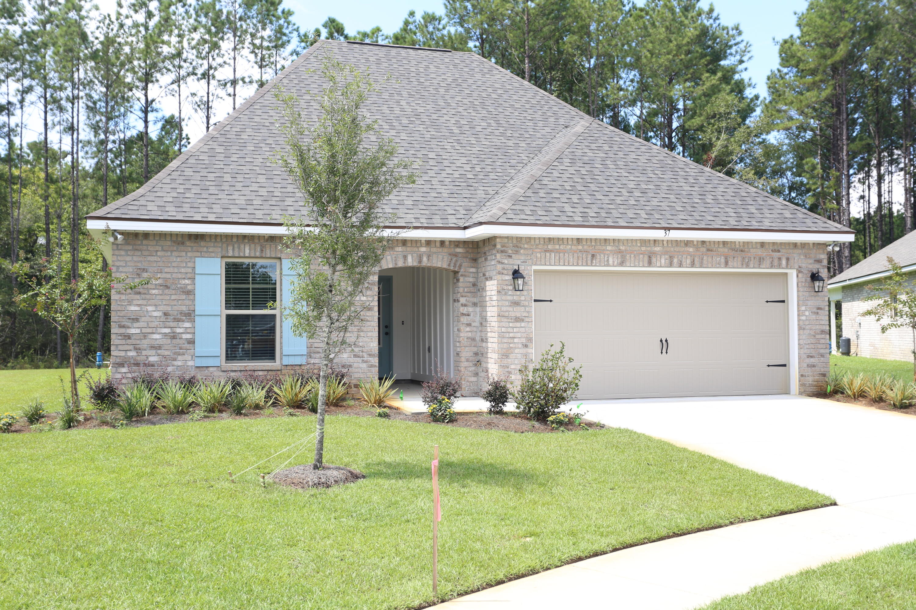 Brand New 3 bedroom, 2 full bathroom, open design and all the amenities of Hammock Bay. Features: double vanity, garden tub, separate custom tiled shower with frameless door, and walk-in closet in the master suite, covered patio, recessed lighting, undermount sinks, large pantry, quarts counters, and tile throughout. The property will be fenced this fall and backs up to a nature preserve.
rental applicants require a 600 minimum credit score and pay a $100 fee for a background/credit check. $2,600 deposit + first and last months rent.