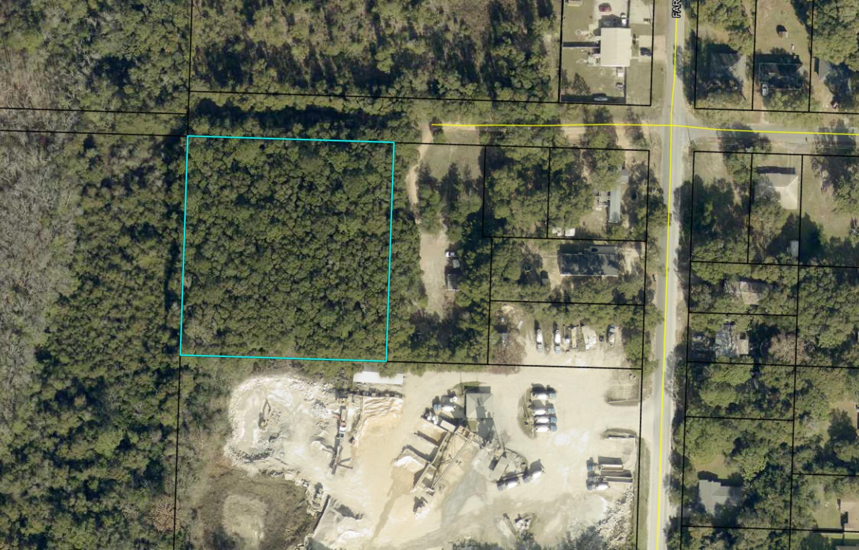 Rare in-town acreage opportunity in Crestview, FL. This 1.94-acre parcel on NE Second Ave offers the space without sacrificing everyday convenience. Located on the north side of town, you're just minutes from shopping, dining, schools, & medical facilities, making daily life easy while still enjoying a private, tucked-away setting.
The natural wooded landscape gives the flexibility to selectively clear for your ideal homesite while preserving shade & privacy. 
Large parcels within city access like this are becoming increasingly hard to find. Whether you're a homeowner planning a custom build, a builder seeking a strong homesite, or an investor looking for land in a growing area, this property delivers location, usability, & long-term potential in one package. Ready to bring your vision?
