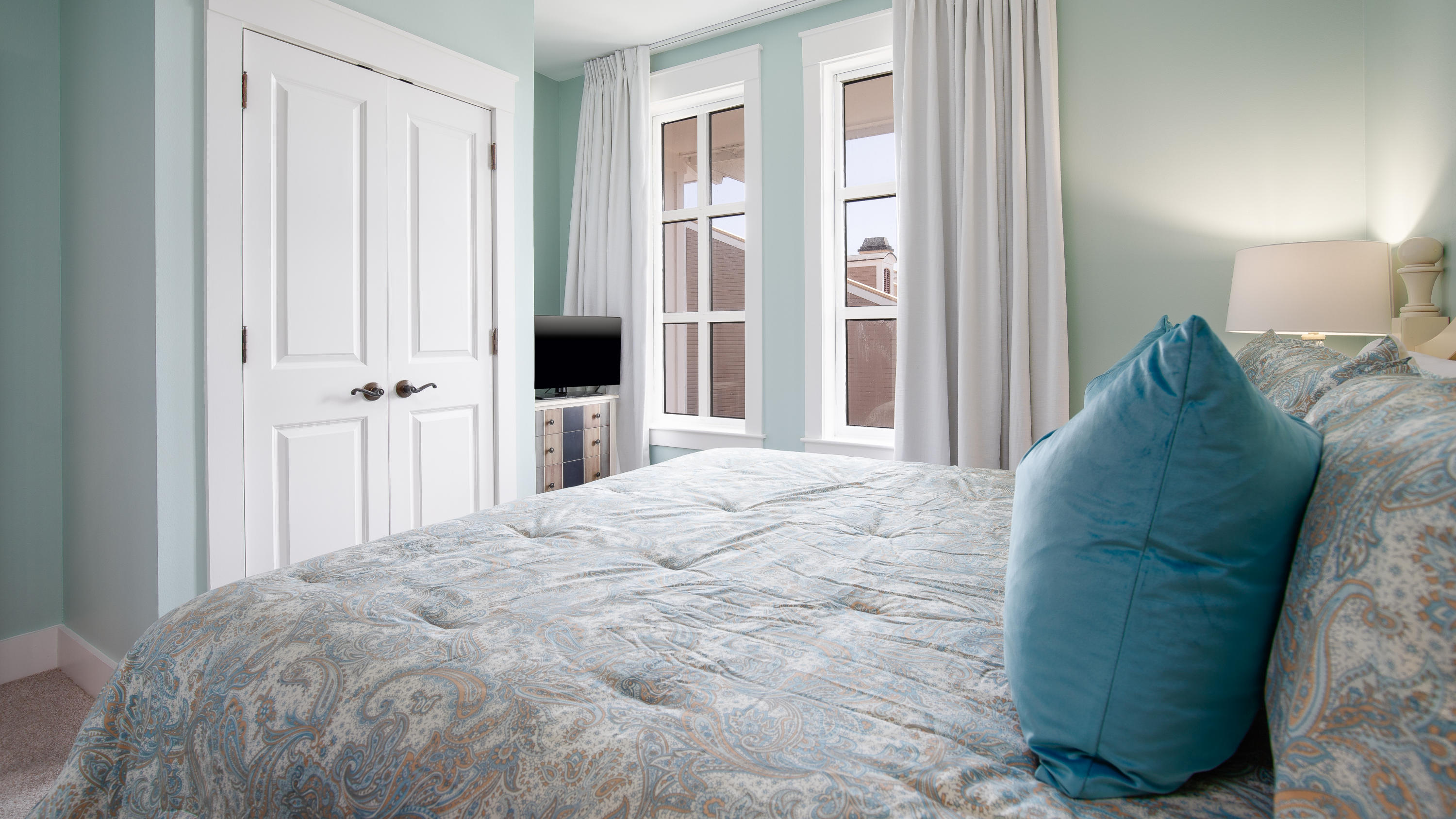 MARKET STREET INN - Residential Lease