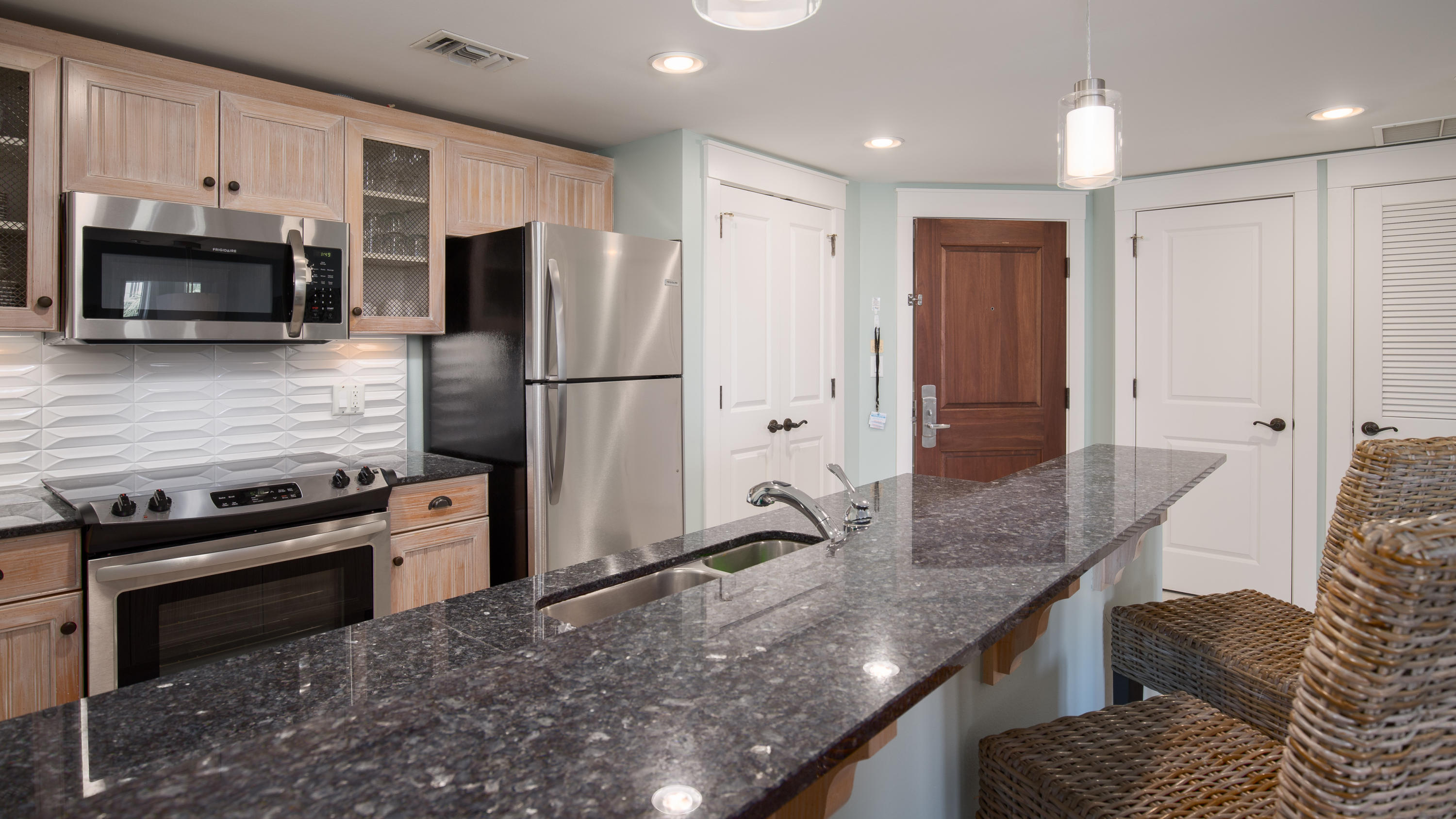 MARKET STREET INN - Residential Lease