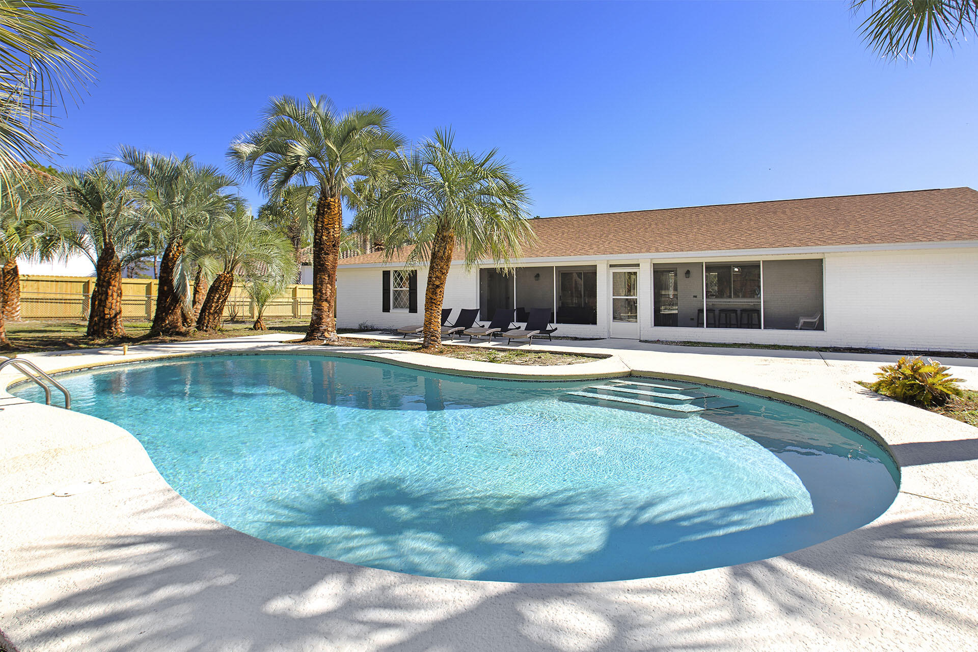 GULF PINES - Residential