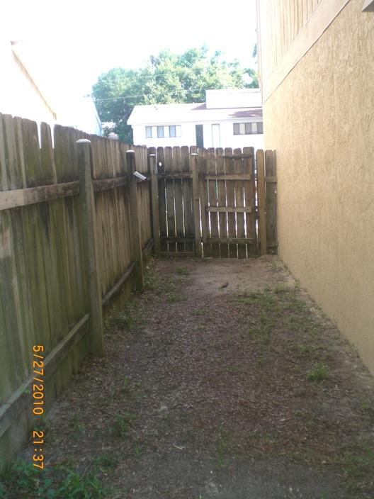 LIVE OAK - Residential Lease