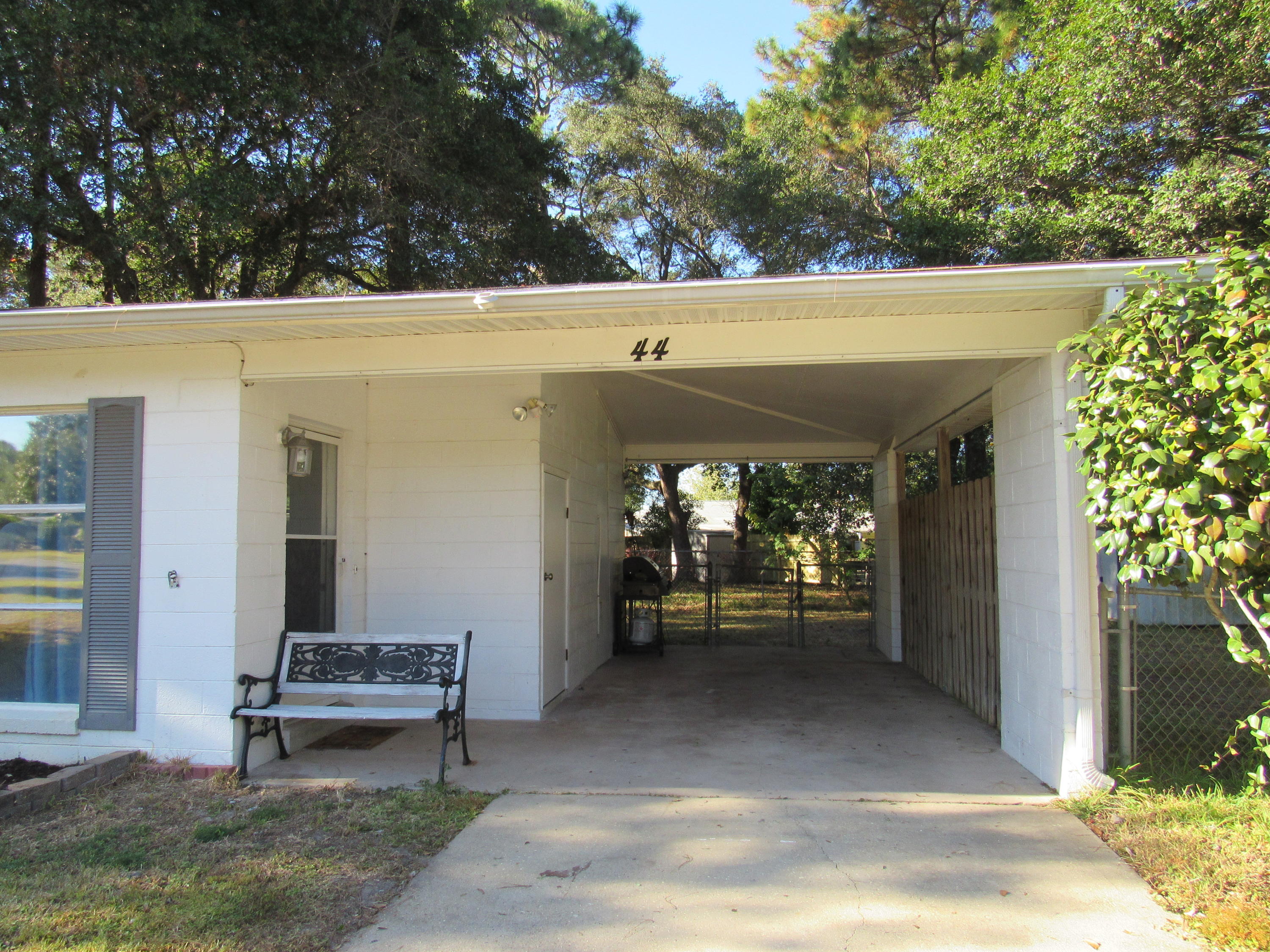 Elliot Point - Residential Lease