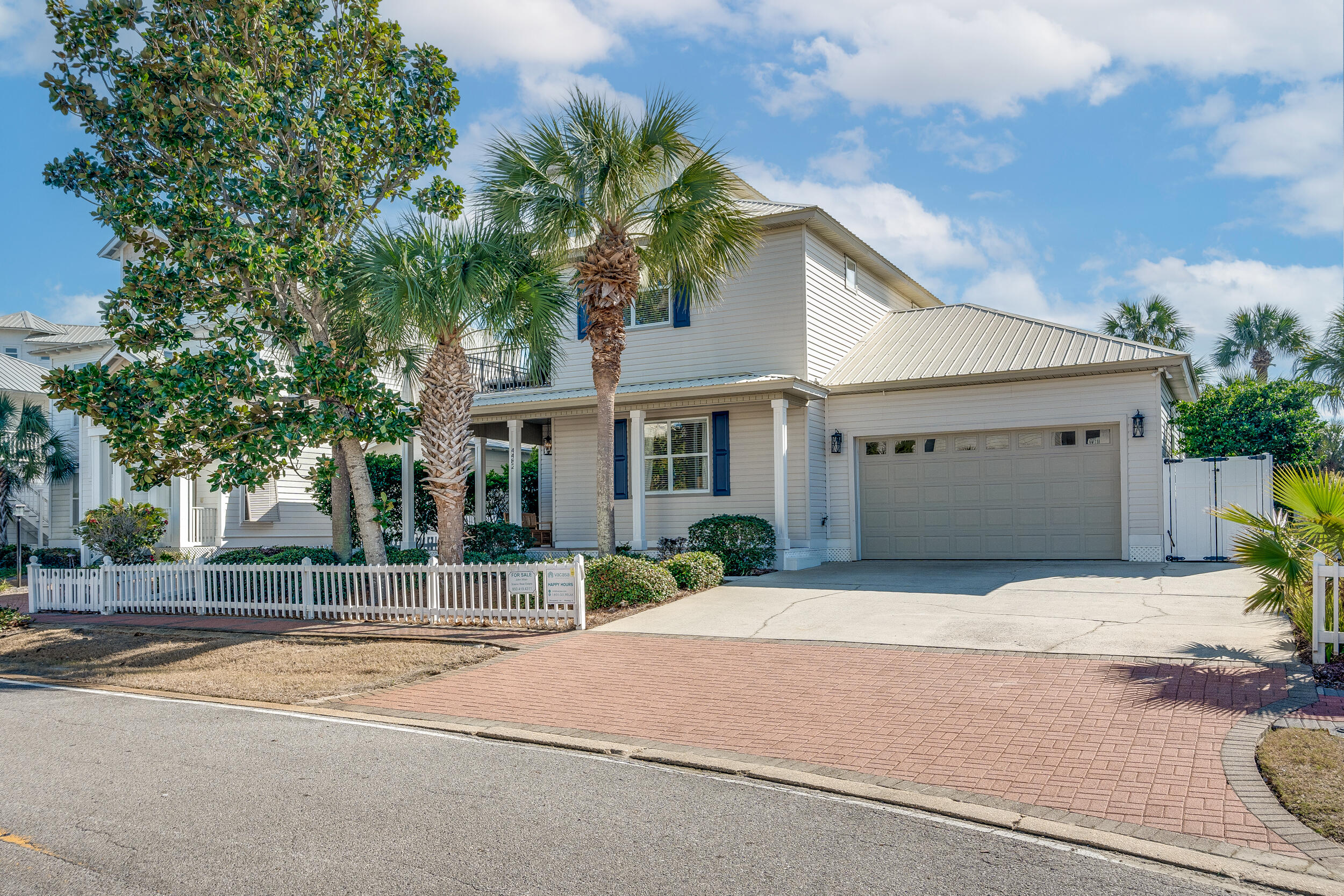 CRYSTAL SHORES - Residential