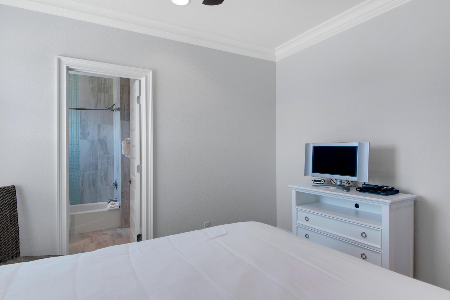 Villa Lago - Residential Lease