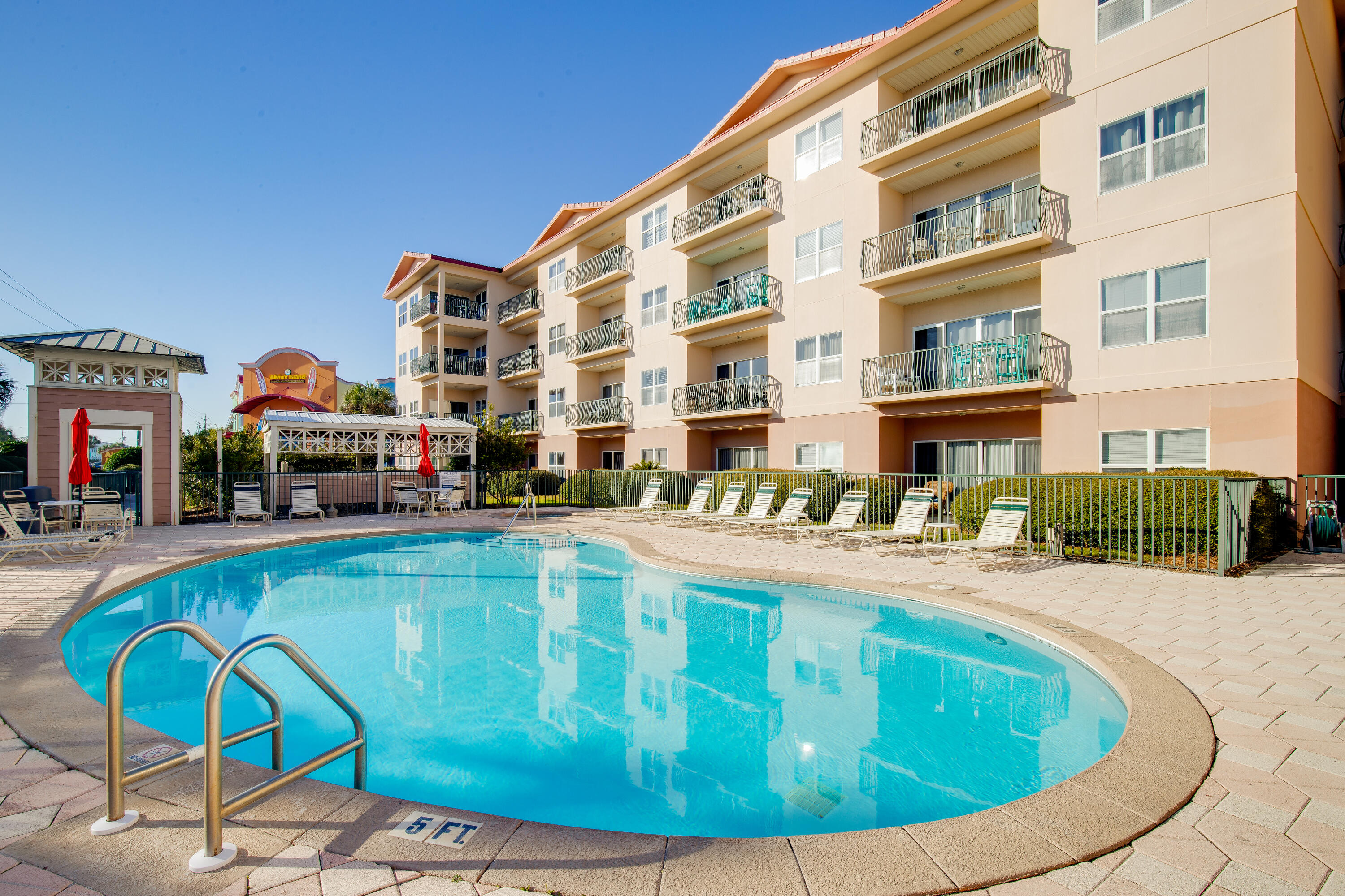 EMERALD WATERS - Residential